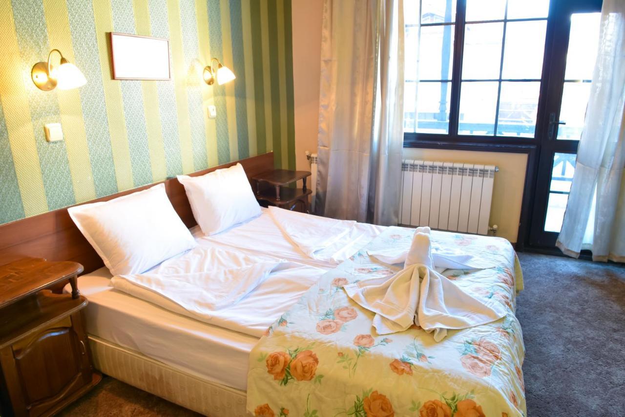 Hotel St. George Pobedonosets Bansko Buitenkant foto